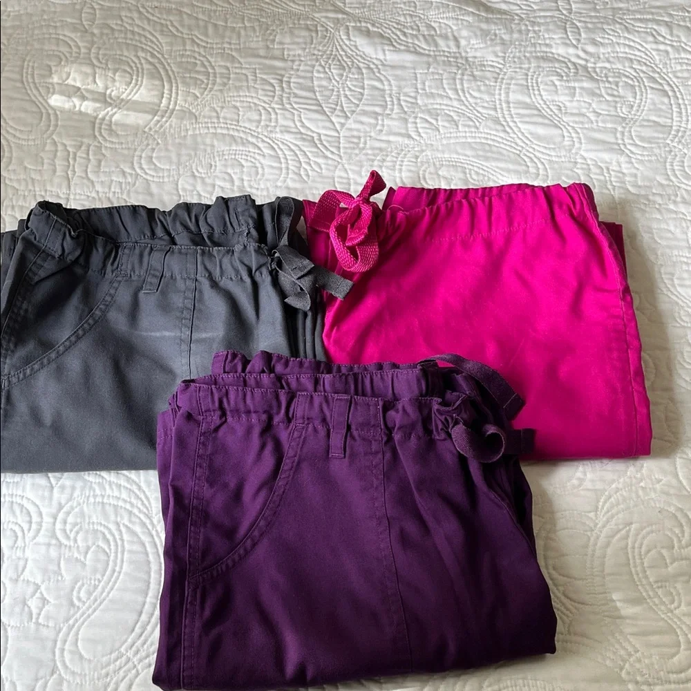 Cherokee WorkWear
Women's Flare Leg
Drawstring Scrub Pants (3) Medium - Picture 7 of 7
